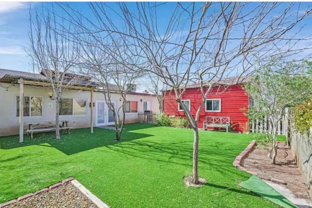 Beautiful Oasis With Rv Or Boat Parking Villa Henderson Buitenkant foto